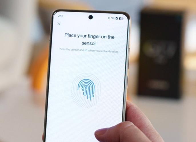 Презентован смартфон Realme GT7 Pro: он имеет кастомизированный дисплей от Samsung