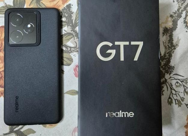 Realme GT 7 получит аккумулятор на 7000 мАч