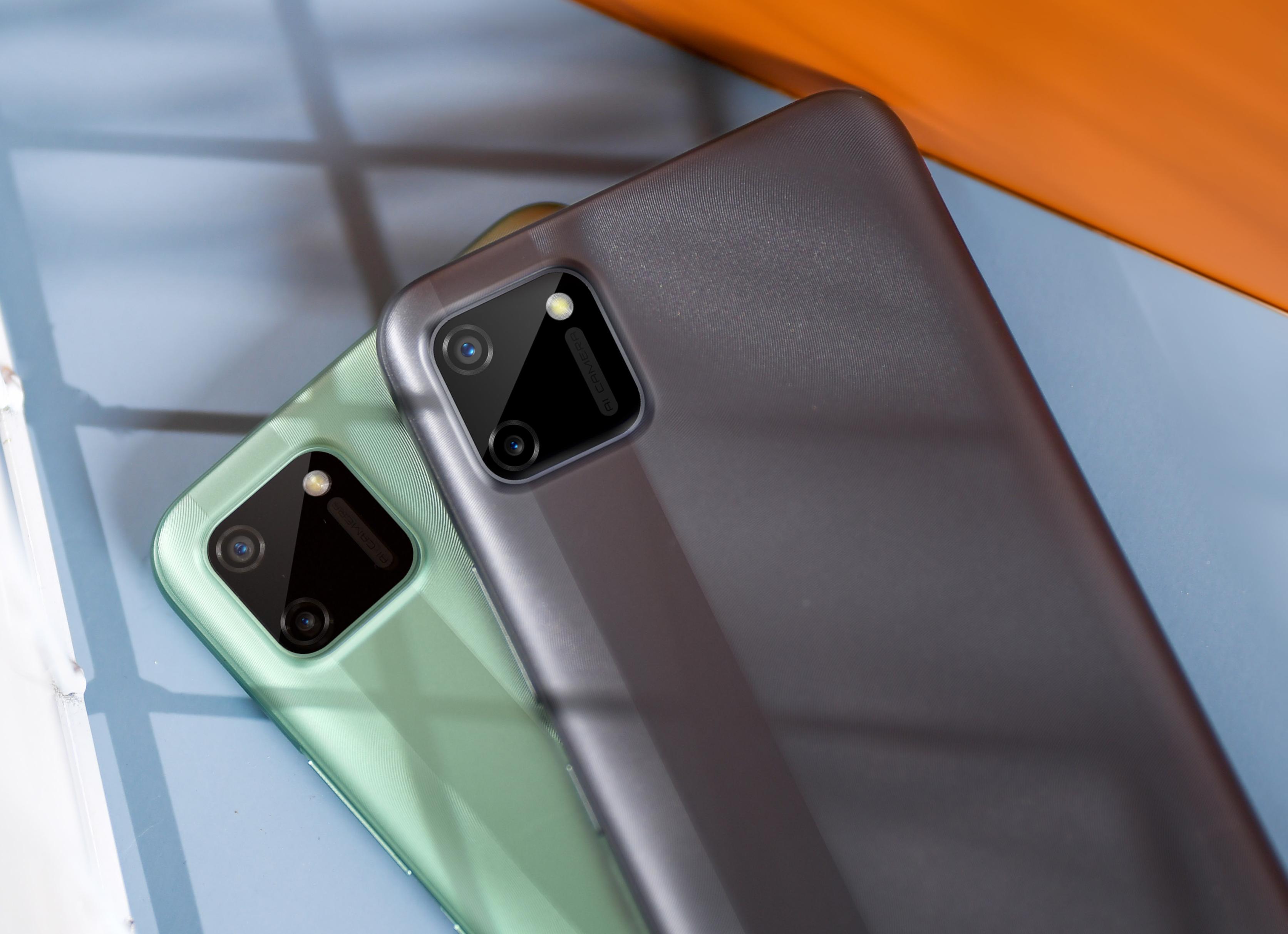 Realme представила недорогие устройства с повышенной автономностью